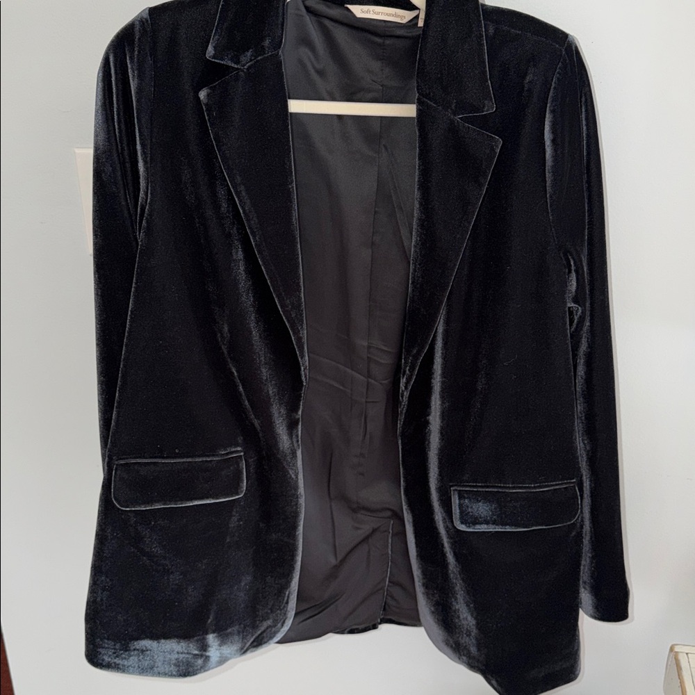 ⭐️Soft Surroundings Black Velvet Blazer⭐️ - Picture 3 of 5